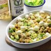 receta de ensalada-garbanzos-aguacate-vinagre hecha con la Botella de vinagre de vino Ybarra 500ml